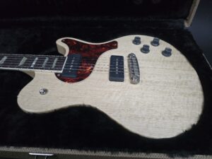 Nik Huber Dolphin Special – Figured Korina Natural