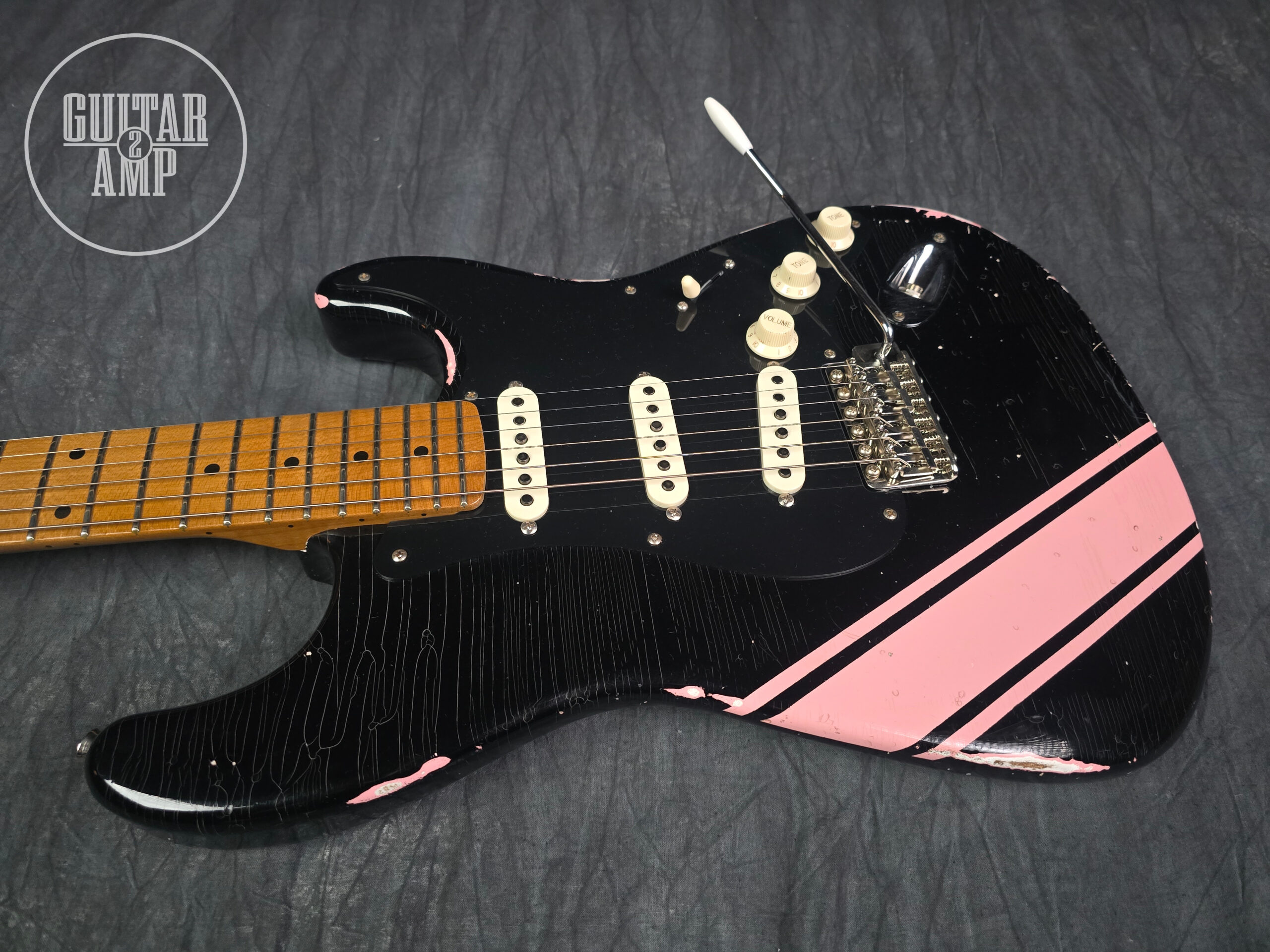 Franchin Guitars Mercury – Black with Shell Pink Racing Stripe – Light Relic - Image 2